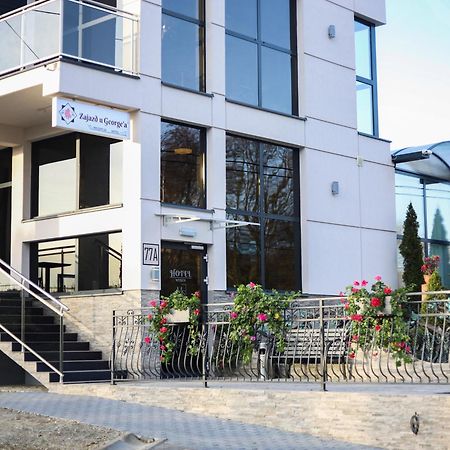 Zajazd U George'A Ziebice Exterior foto