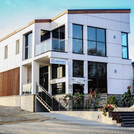 Zajazd U George'A Ziebice Exterior foto