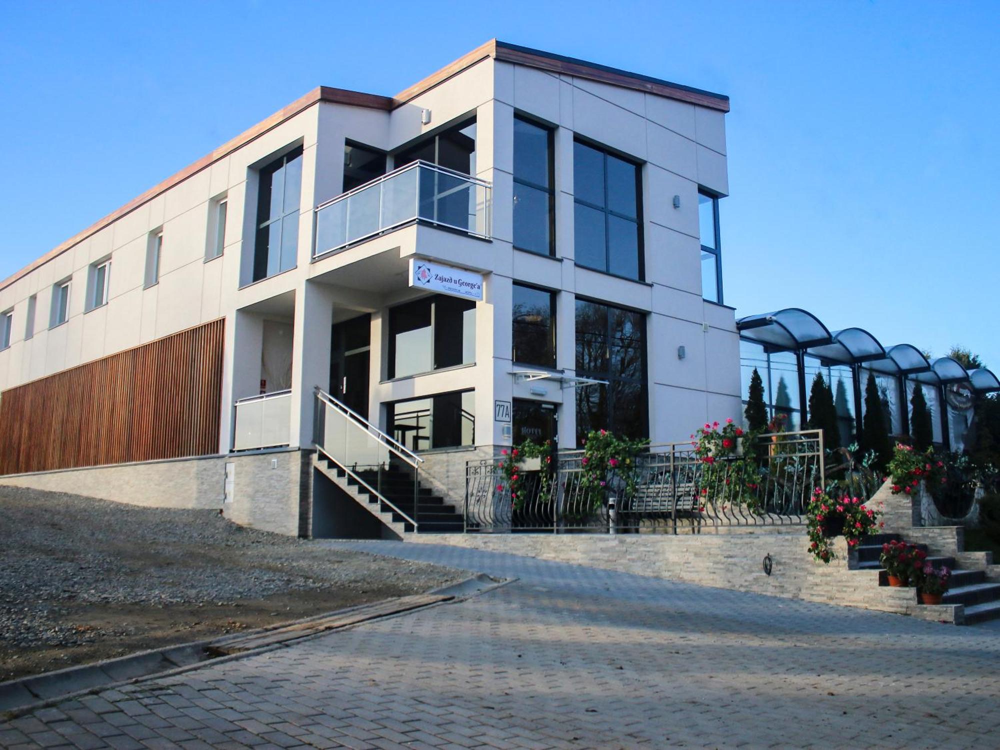 Zajazd U George'A Ziebice Exterior foto