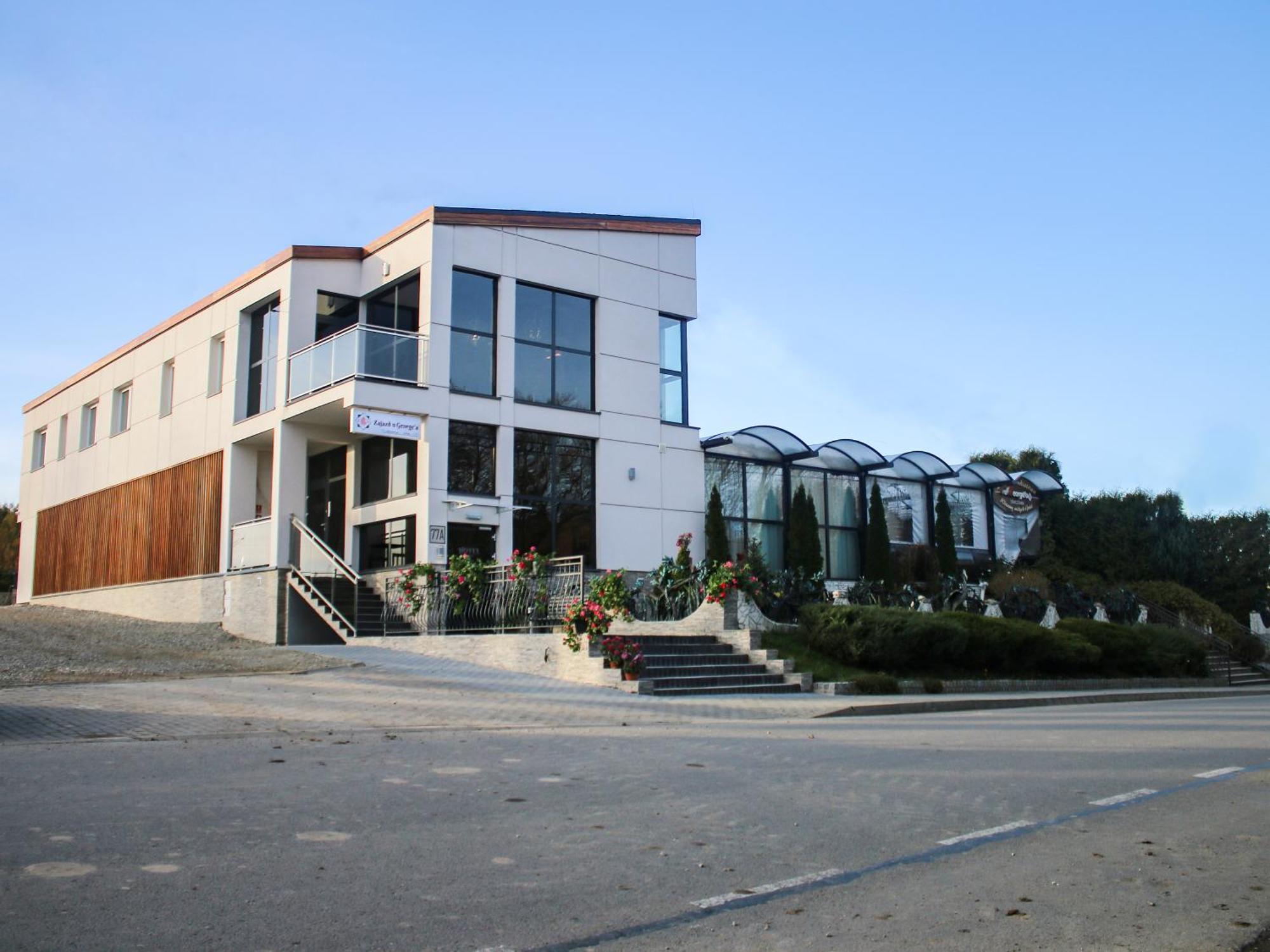 Zajazd U George'A Ziebice Exterior foto